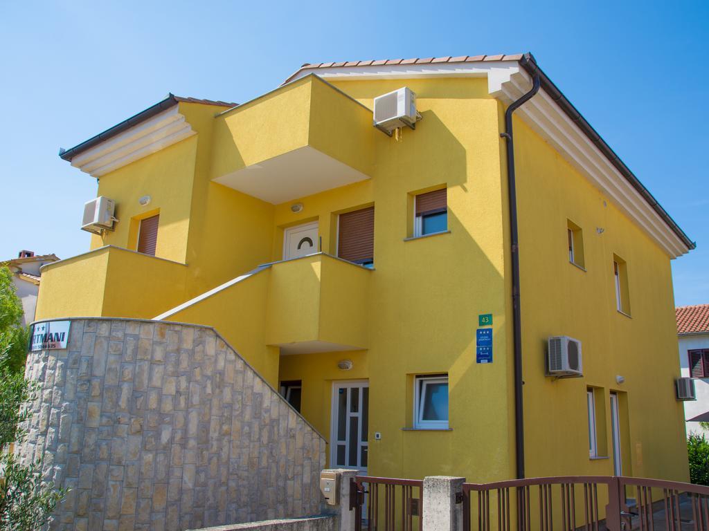 Apartments Manuela Пула Экстерьер фото